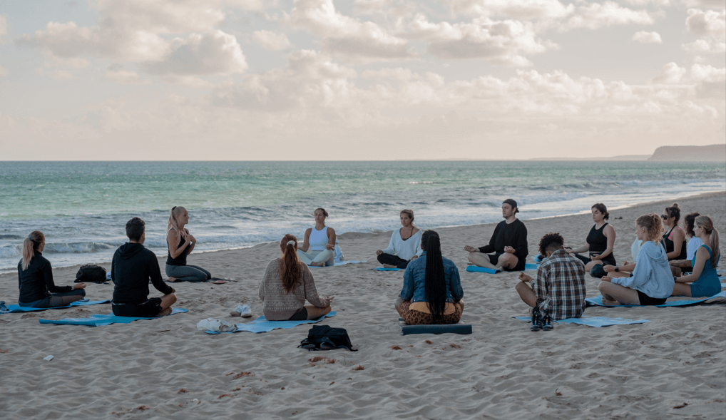 Read more about the article Beach Yoga Poses: Embrace Balance and Strength with Sand-Inspired Asanas