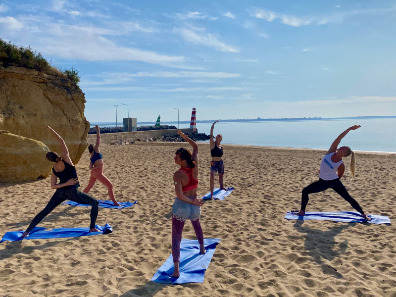 Monring Beach Yoga, Carcavelos